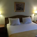 Hollywood Orchid Suites